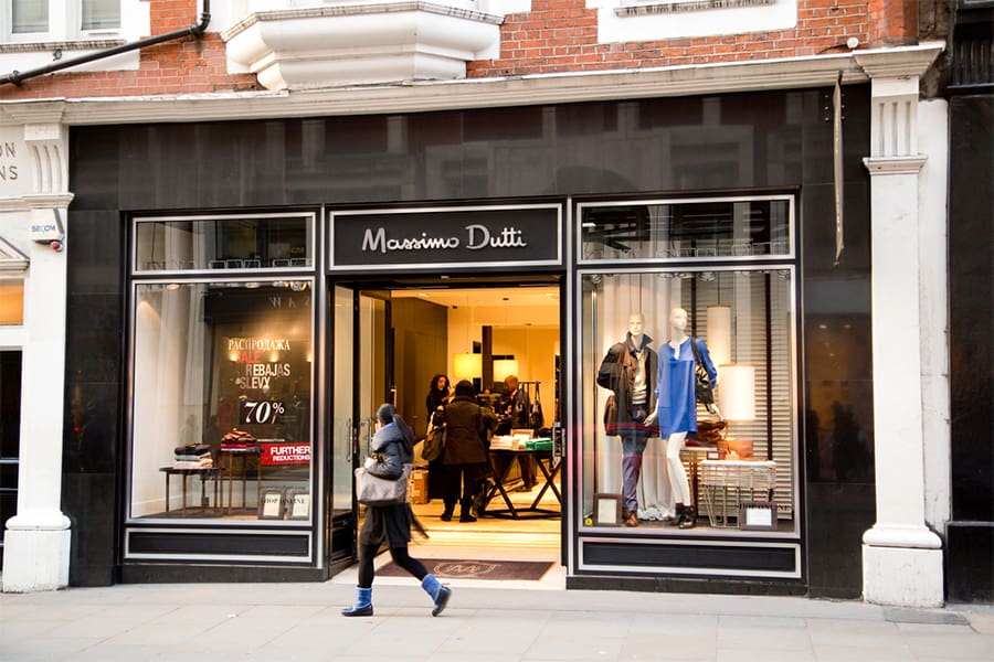 Dark metallic screen covers Massimo Dutti store in Mexico City by SMA